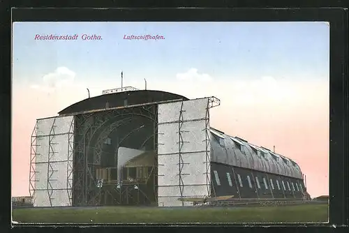 AK Gotha, Zeppelin in der Luftschiffhalle