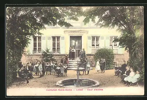 AK Limeil, Institution Notre-Dame - Cour d`entrée