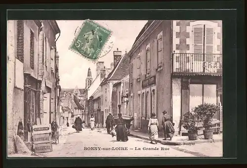 AK Bonny-sur-Loire, la Grande Rue