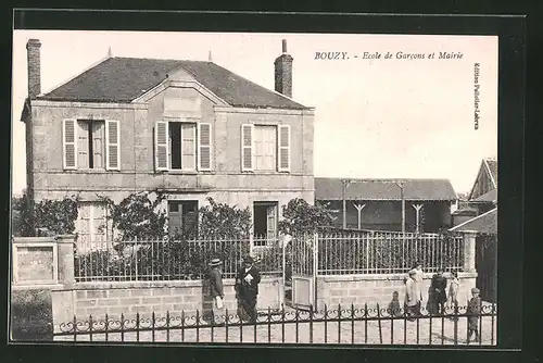 AK Bouzy, Ecole de Garcons et Mairie