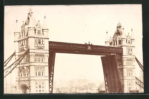 Fotografie Fotograf unbekannt, Ansicht London, Tower-Bridge