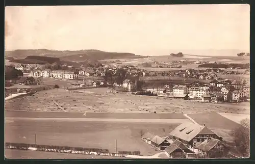 Fotografie Fotograf unbekannt, Ansicht Münsingen, Panorama der Ortschaft