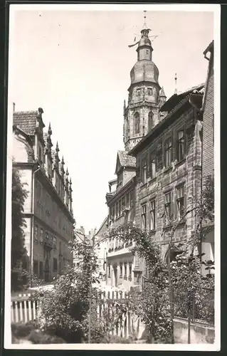 Fotografie Dr. A. Gruner, Coburg, Ansicht Coburg, Gasse mit Turm der Morizkirche