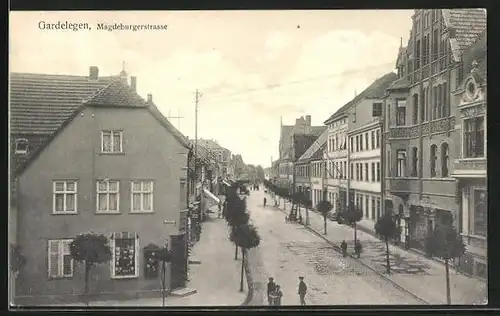 AK Gardelegen, Magdeburgerstrasse aus der Vogelschau