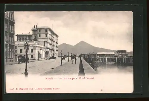 AK Napoli, Via Partenope e Hotel Vesuvio