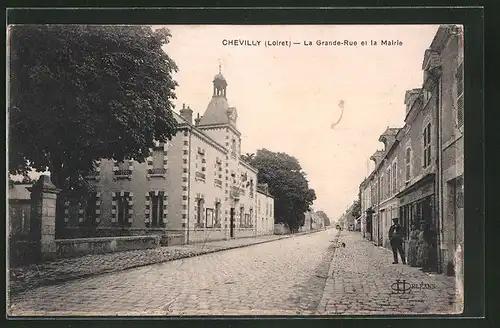 AK Chevilly, La Grande-Rue et la Mairie