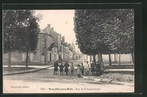 AK Neuville-aux-Bois, Rue de la Gendarmerie