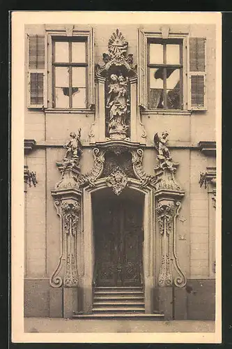AK Würzburg, Portal des Wüstefeldhaus in der Theaterstrasse