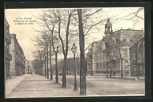 AK Le Creusot, Boulevard du Guide et Hôtel de Ville