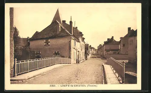 AK Ligny-le-Chateau, Strassenpartie am Abend