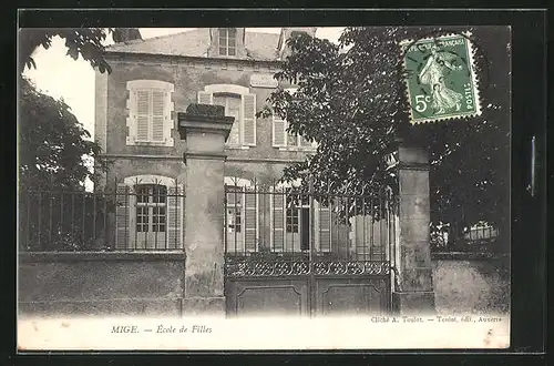 AK Mige, École de Filles