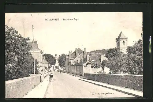 AK Cravant, Entrée du Pays