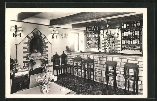 AK Eze-Village, Intérieur du Troubadour