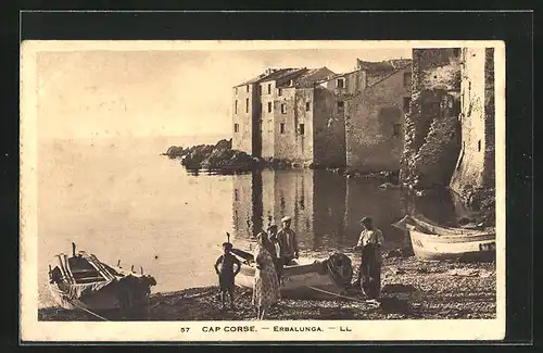 AK Erbalunga, Boote am Strand