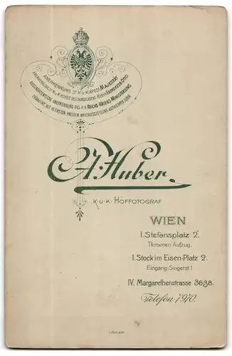 Fotografie A. Huber, Wien, Stefanplatz 2, Kind mit Flechtfrisur zusammen mit der Mutter