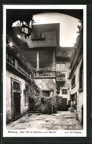 AK Würzburg, Alter Hof im Gasthaus Weihnhaus zum Stachel in der Strasse Gressengasse