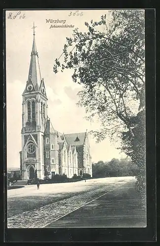 AK Würzburg, Johanniskirche, davor ein Kind