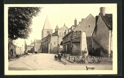 AK Buxy, Eglise et Monument aux Morts