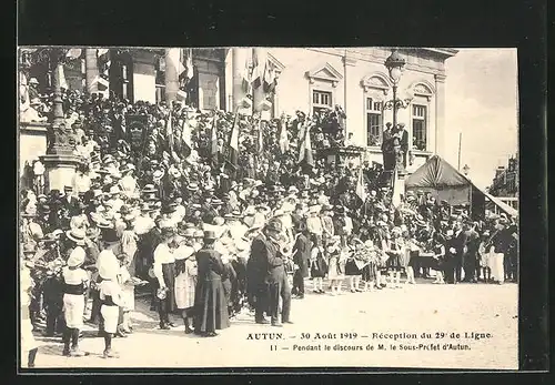 AK Autun, Réception du 29. de Ligne, Pendant le discours de M. le Sous-Préfet d'Autun 1919