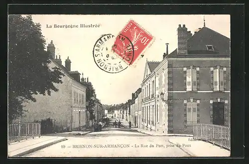 AK Brienon-sur-Armancon, La Rue du Port prise du Pont