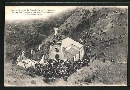 AK Monisdrol-d`Allier, Arrivée des Pélerins le jour du Couronnement 1913