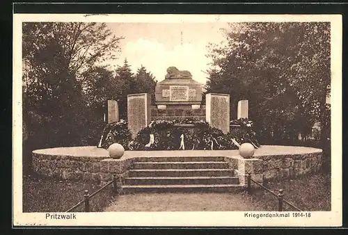 AK Pritzwalk, Blick auf das Kriegerdenkmal der Gefallenen 1914-18