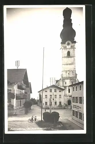 AK Schnaitsee, Dorfpartie mit Kirchturm und Häusern
