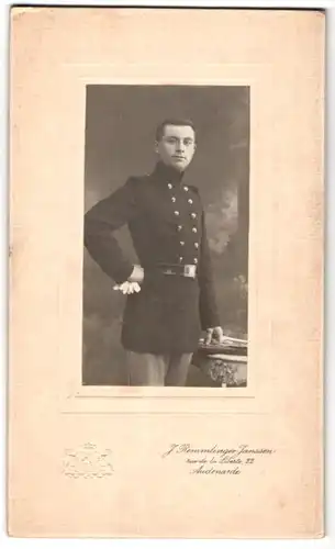 Fotografie Remmlinger-Janssen, Audenarde, 22 Rue de la Liberte, Soldat in Uniform