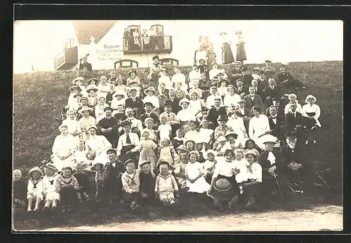 Foto-AK Büsum, 1920, Am Hotel-Pensionat Ditmarsia