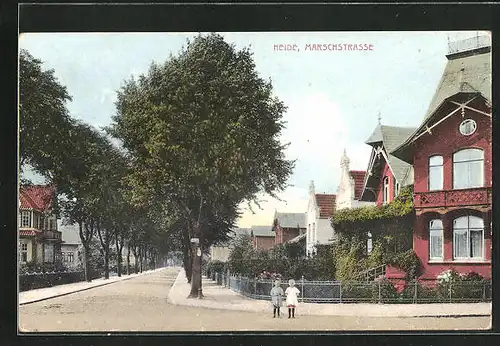 AK Heide / Holstein, Kleinkinder vor Villen der Marschstrasse