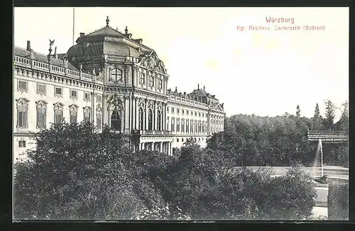 AK Würzburg, Ostfront der Residenz mit Gartenteilansicht