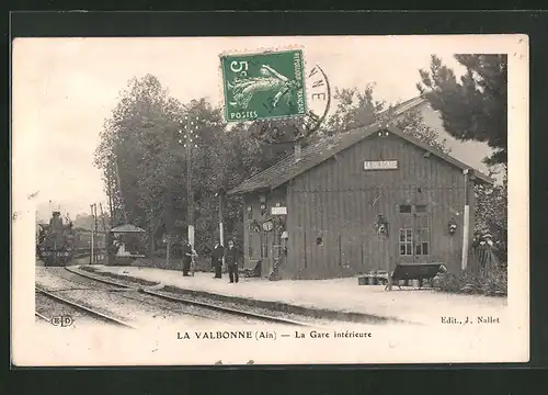 AK La Valbonne, La Gare interieure