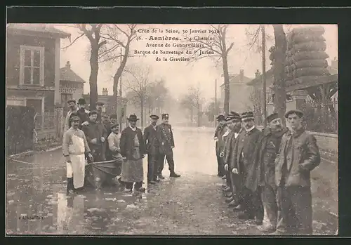 AK Asniéres, Avenue de Gennevilliers, Barque de Sauvetage du Jurien de la Graviére, la Crue de la Seine 1910