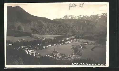 AK Kreuth, Blick auf den Ort im Tal mit Blaubergen