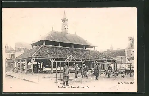 AK Ladon, Place du Marché
