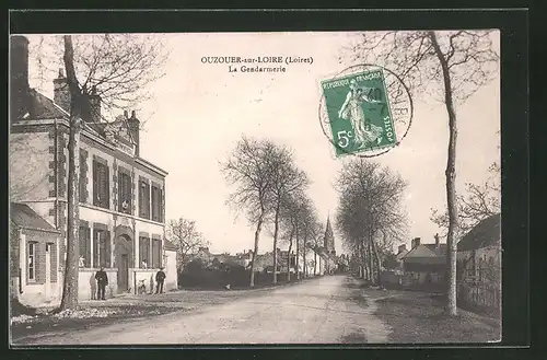 AK Ouzouer-sur-Loire, La Gendarmerie et l`Eglise