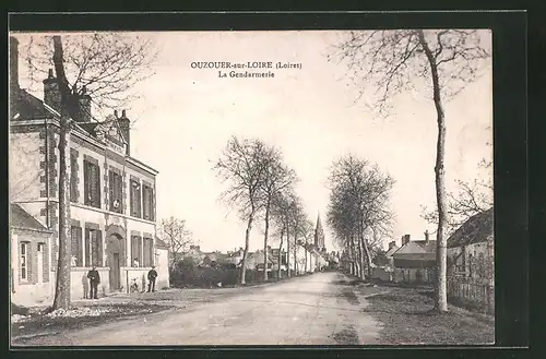 AK Ouzouer-sur-Loire, La Gendarmerie, Strassenpartie mit Polizei