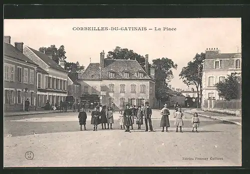 AK Corbeilles-du-Gatinais, La Place, Kinder auf dem Hauptplatz