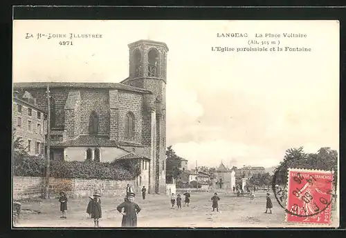 AK Langeac, La Place Voltaire, L`Eglise paroissiale et la Fontaine