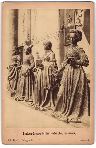 Fotografie Ant. Gratl, Innsbruck, Ansicht Innsbruck, Statuen-Gruppe in der Hofkirche