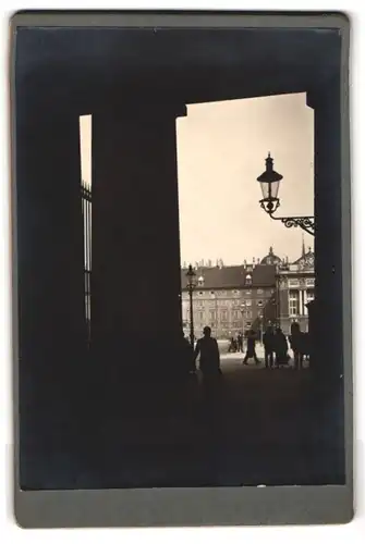 Fotografie unbekannter Fotograf, Ansicht Wien, Partie am Schloss