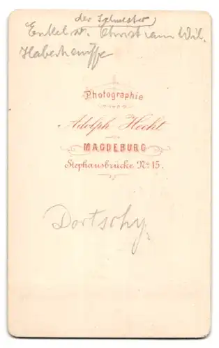 Fotografie A. Hecht, Magdeburg, Stephansbrücke 15, Portrait Junge mit Mittelscheitel trägt Anzug