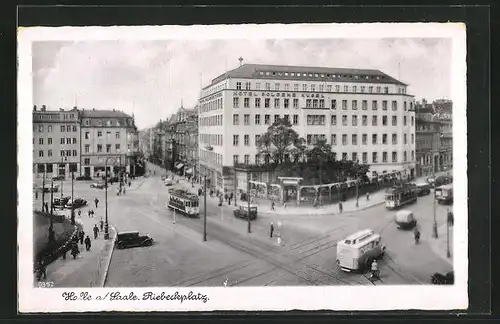 AK Halle a / Saale, Hotel Goldene Kugel am Riebeckplatz mit Strassenbahn