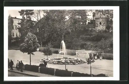 AK Schmiedefeld / Rstg., Kuranlagen mit Springbrunnen