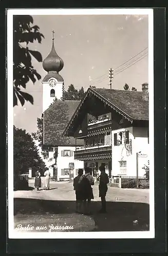 AK Grassau, Strassenpartie mit Blick zur Kirche