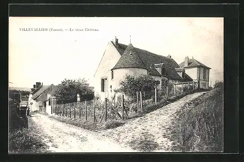 AK Villevallier, Le vieux Château