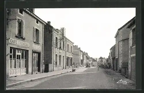 AK Genouilly, Grande Rue, La Poste, Cafe Tremeau