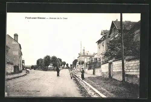 AK Pont-sur-Yonne, Avenue de la Gare