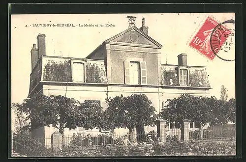 AK Sauvigny-le-Beuréal, La Mairie et les Ecoles
