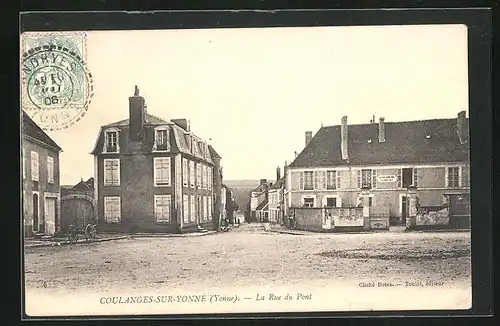 AK Coulanges-sur-Yonne, La Rue du Pont, Strassenpartie